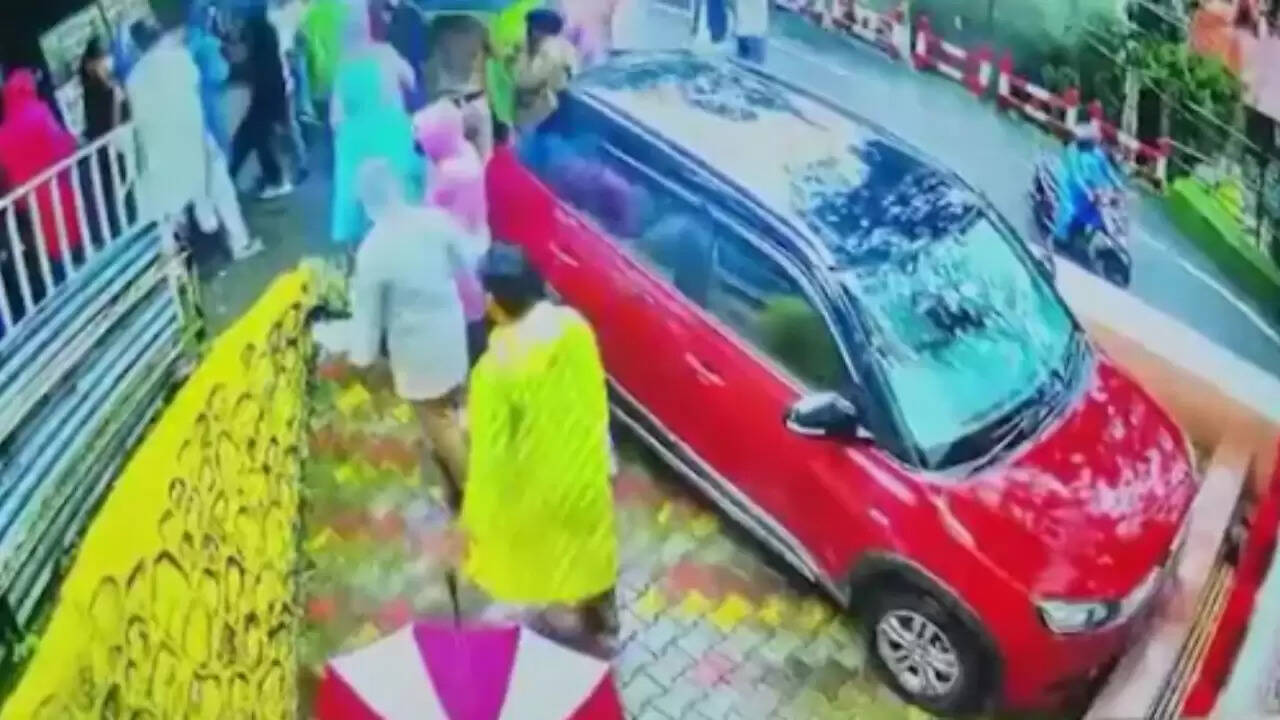 नैनीताल में जिला पंचायत सदस्यों का अपहरण: चुनावी माहौल में हड़कंप