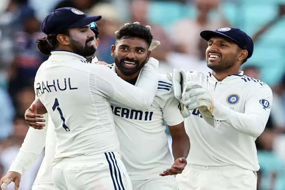 भारत और वेस्टइंडीज के बीच टेस्ट सीरीज का पहला मैच शुरू