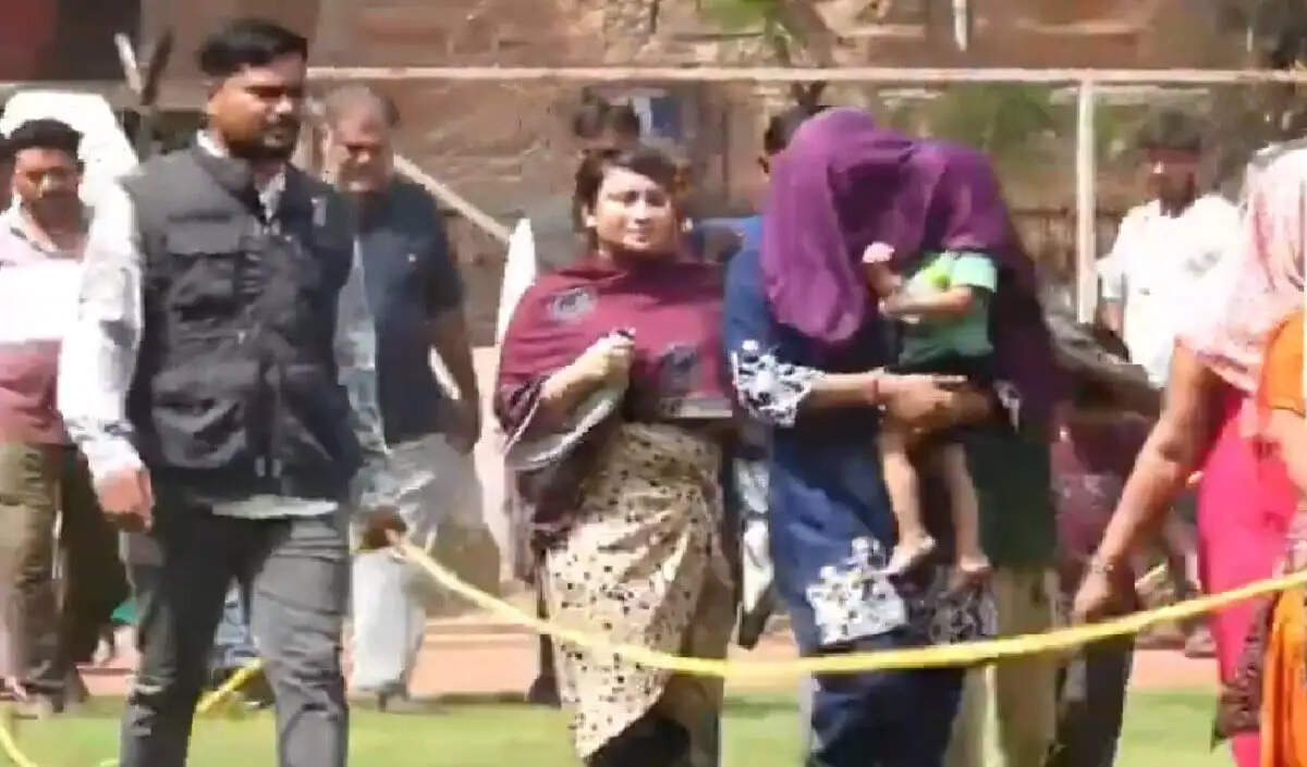 गुजरात में बांग्लादेशी घुसपैठियों के खिलाफ बड़ा ऑपरेशन