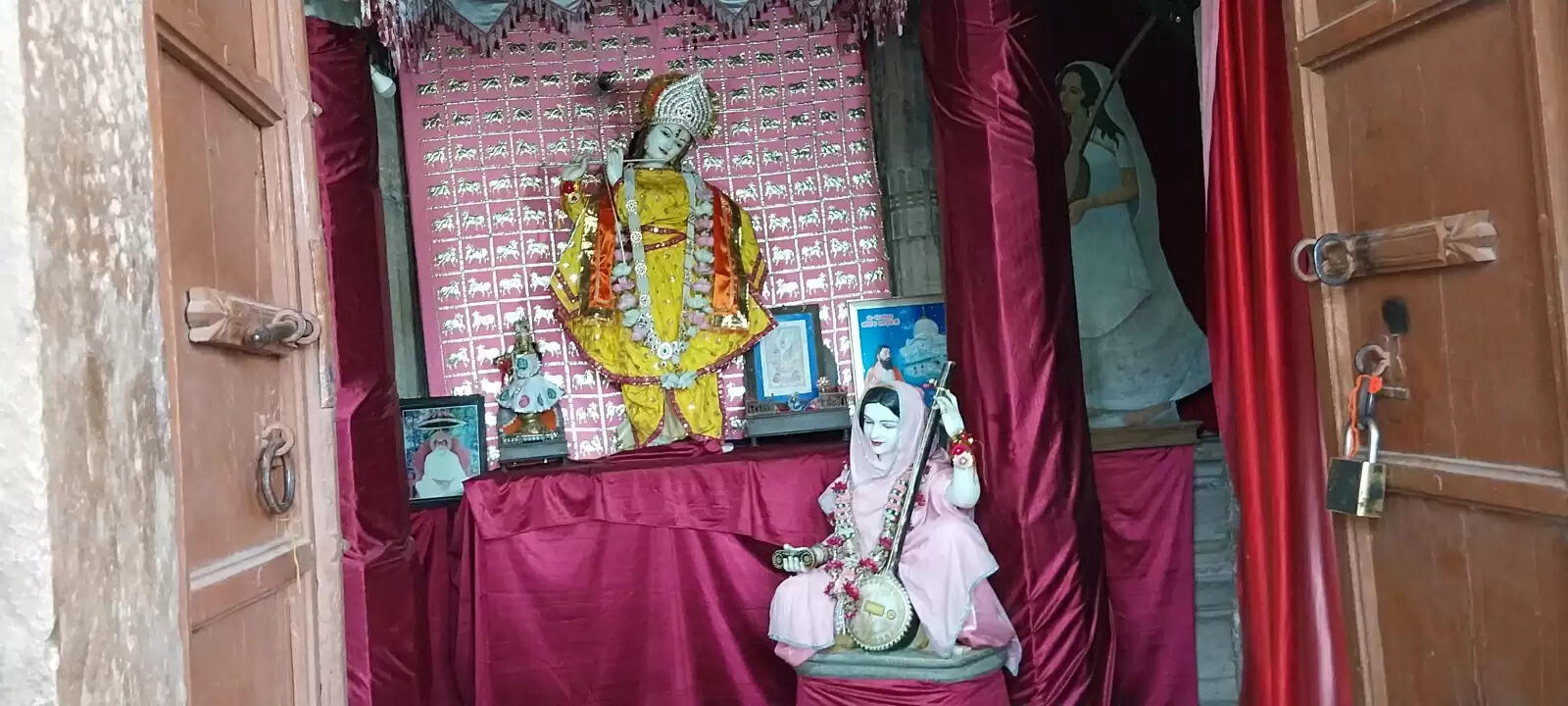 जिस मंदिर में जहर बन गया था अमृत, वहां आज भी गूंज रहे कृष्ण के भजन, चित्तौड़ व भक्ति का पर्याय बनी मीरा