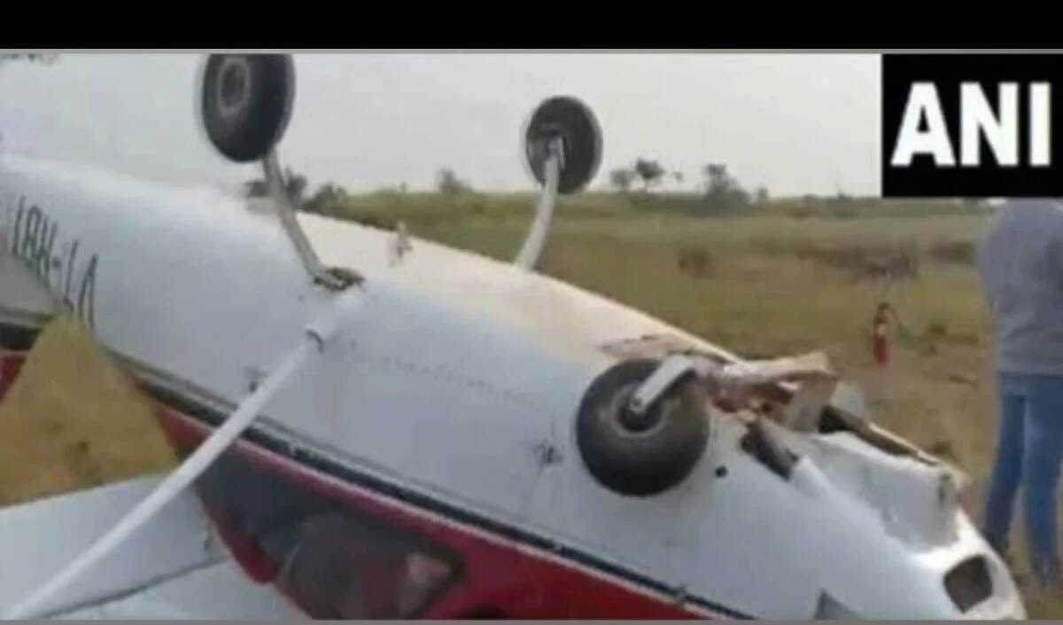 दक्षिण कोरिया में नौसेना का विमान प्रशिक्षण उड़ान के दौरान दुर्घटनाग्रस्त