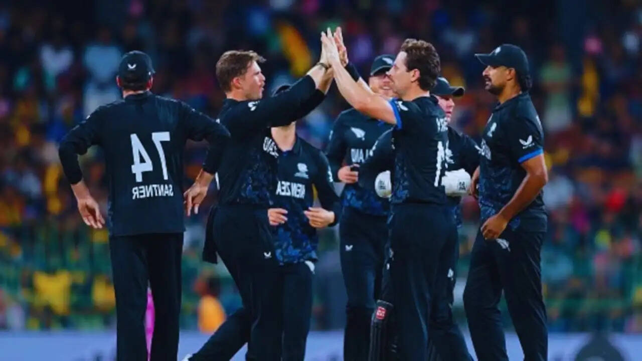 इंग्लैंड ने न्यूजीलैंड को हराकर सेमीफाइनल में जगह बनाने की उम्मीदें मजबूत की