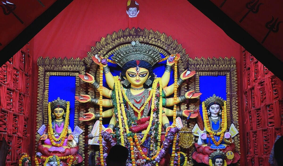 विजयासन मंदिर: नवरात्रि के दौरान मां दुर्गा की कृपा का अनुभव करें