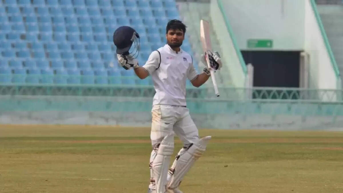 रिंकू सिंह ने रणजी ट्रॉफी में 176 रन बनाकर गुवाहाटी टेस्ट के लिए अपनी दावेदारी पेश की