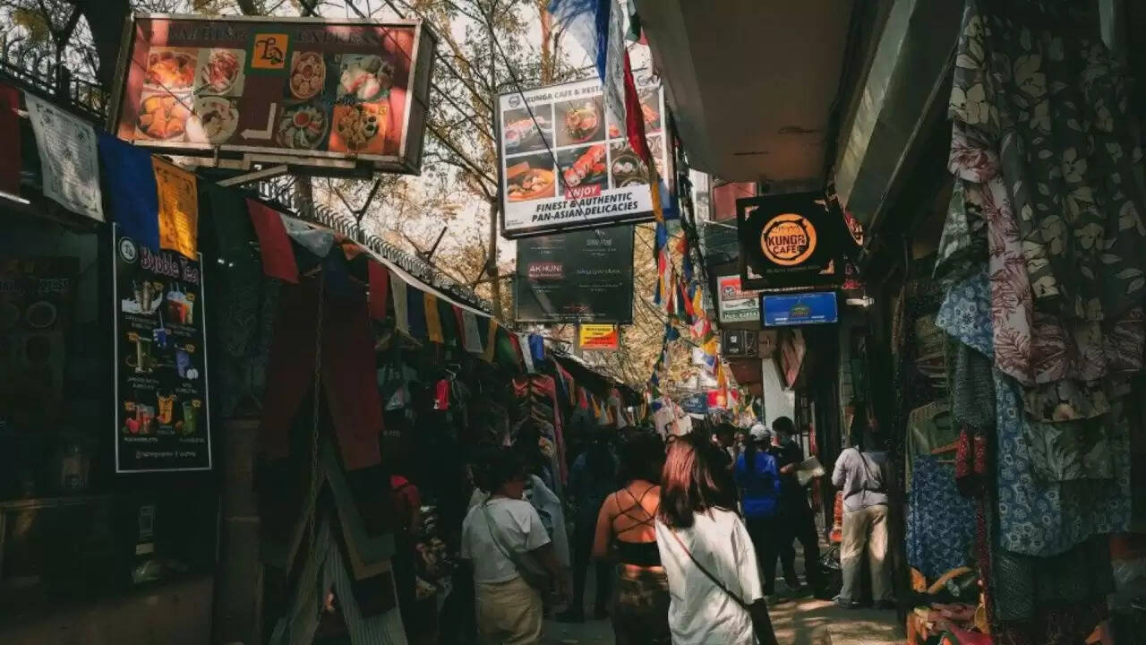 दिल्ली के मजनू का टीला में कैफे और रेस्टोरेंट्स पर खतरा