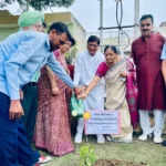 इंडस पब्लिक स्कूल में पेड़ मां के नाम पौधारोपण कार्यक्रम का आयोजन