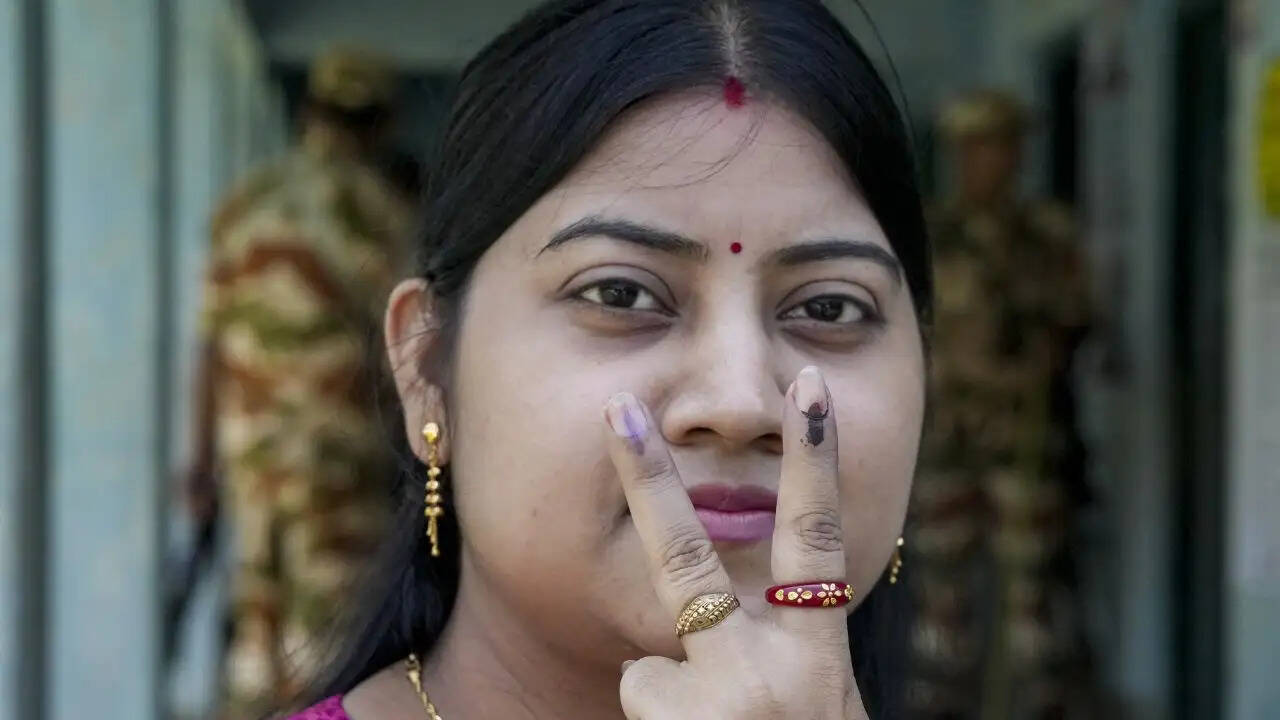 पश्चिम बंगाल में पुनर्मतदान: 15 बूथों पर मतदान संपन्न