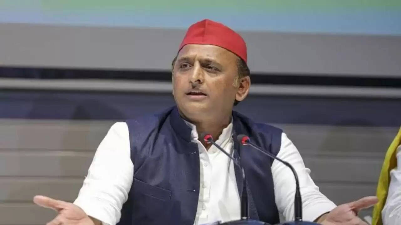 समाजवादी पार्टी ने जिला समितियों को भंग किया, नए नेतृत्व की तैयारी