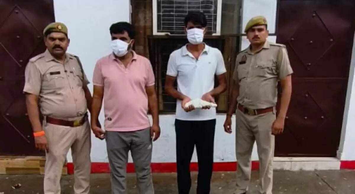 ग्रेटर नोएडा में युवक की हत्या: दो आरोपियों की गिरफ्तारी
