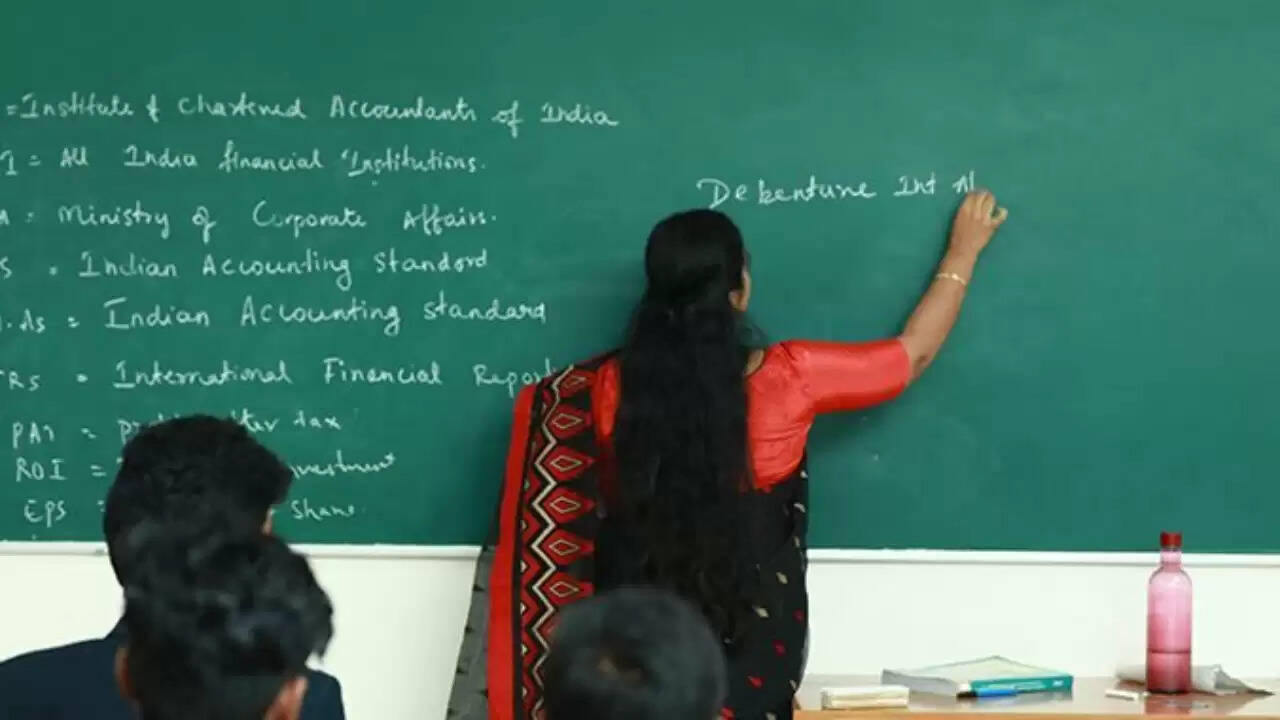 पश्चिम बंगाल में शिक्षक भर्ती परीक्षा: सुरक्षा और पारदर्शिता पर जोर