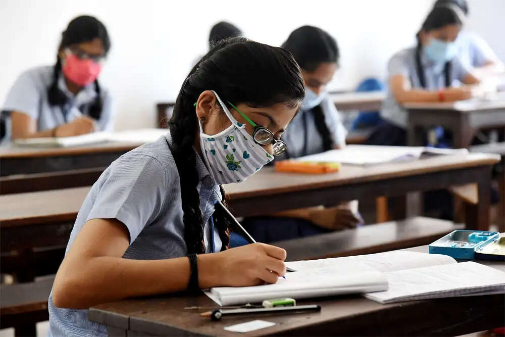 शिक्षा और परीक्षा की गुणवत्ता में गिरावट: छात्रों की चिंताएं