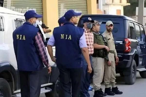 एनआईए ने अल-कायदा से जुड़े आतंकियों की तलाश में पांच राज्यों में छापेमारी की