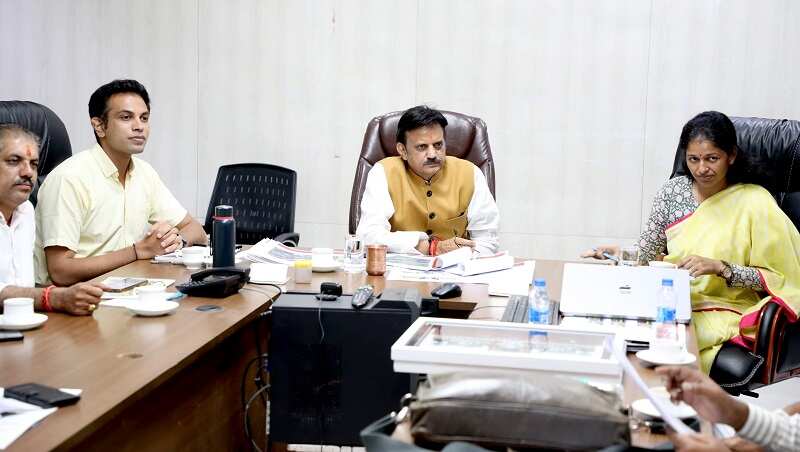 रीवा की पहचान व्हाइट टाइगर, वाटरफाल्स, सुपारी के खिलौने की थीम पर भित्तिचित्र व सेल्फ़ी प्वाइंट बनाए : शुक्ल