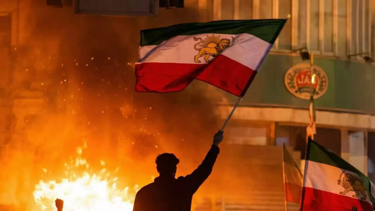 ईरान में विरोध प्रदर्शनों का असर: क्या बदल सकता है वैश्विक मानचित्र?