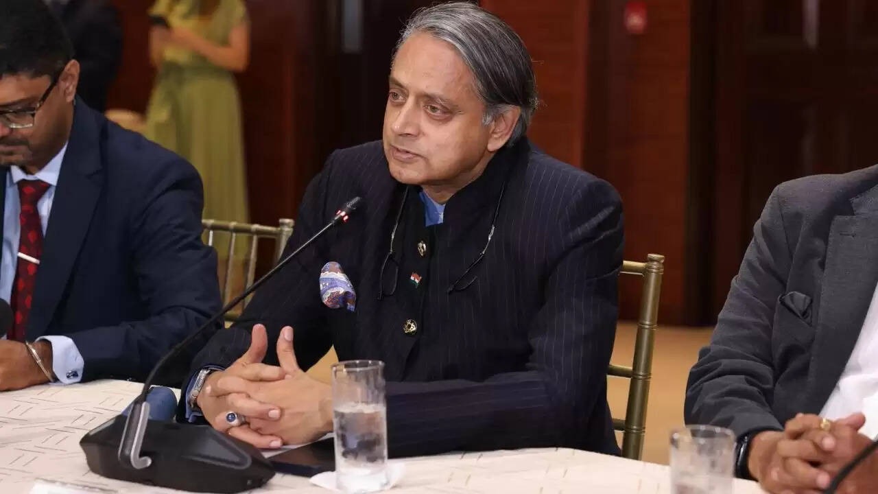 शशि थरूर ने अमेरिका में ऑपरेशन सिंदूर की सराहना की