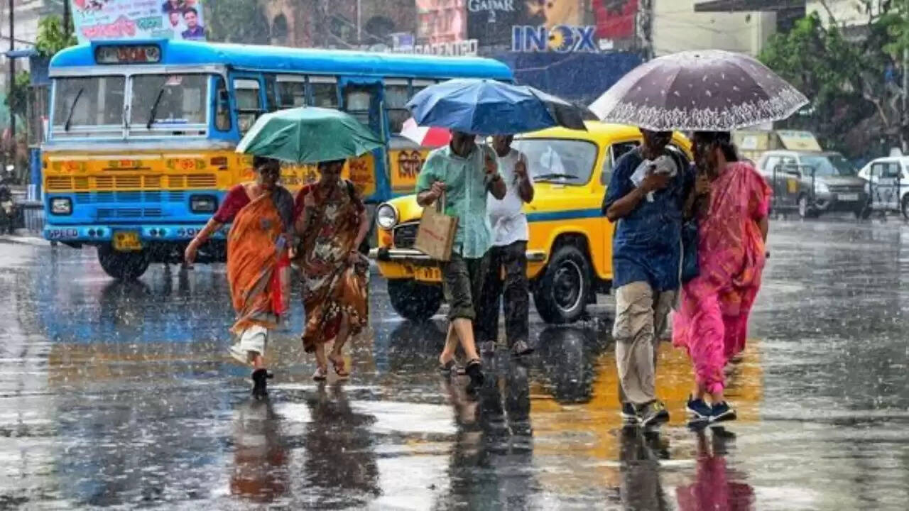 भारत में मौसम का हाल: गर्मी और बारिश का मिश्रण