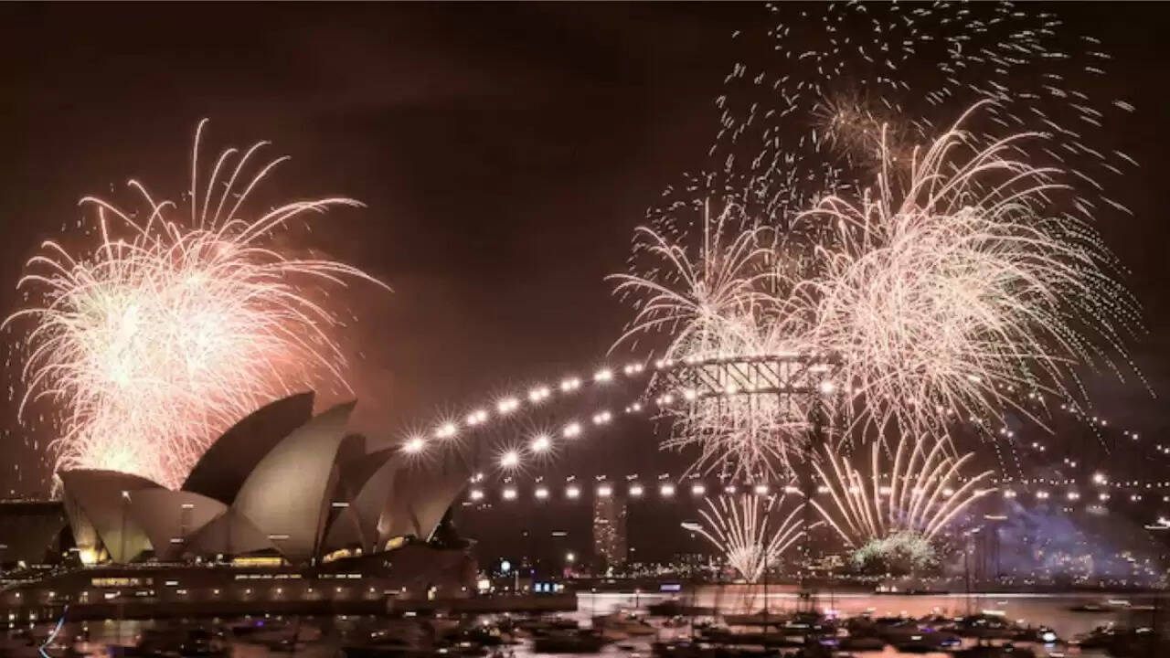 नया साल 2026: दुनिया भर में जश्न और विविधता का संगम