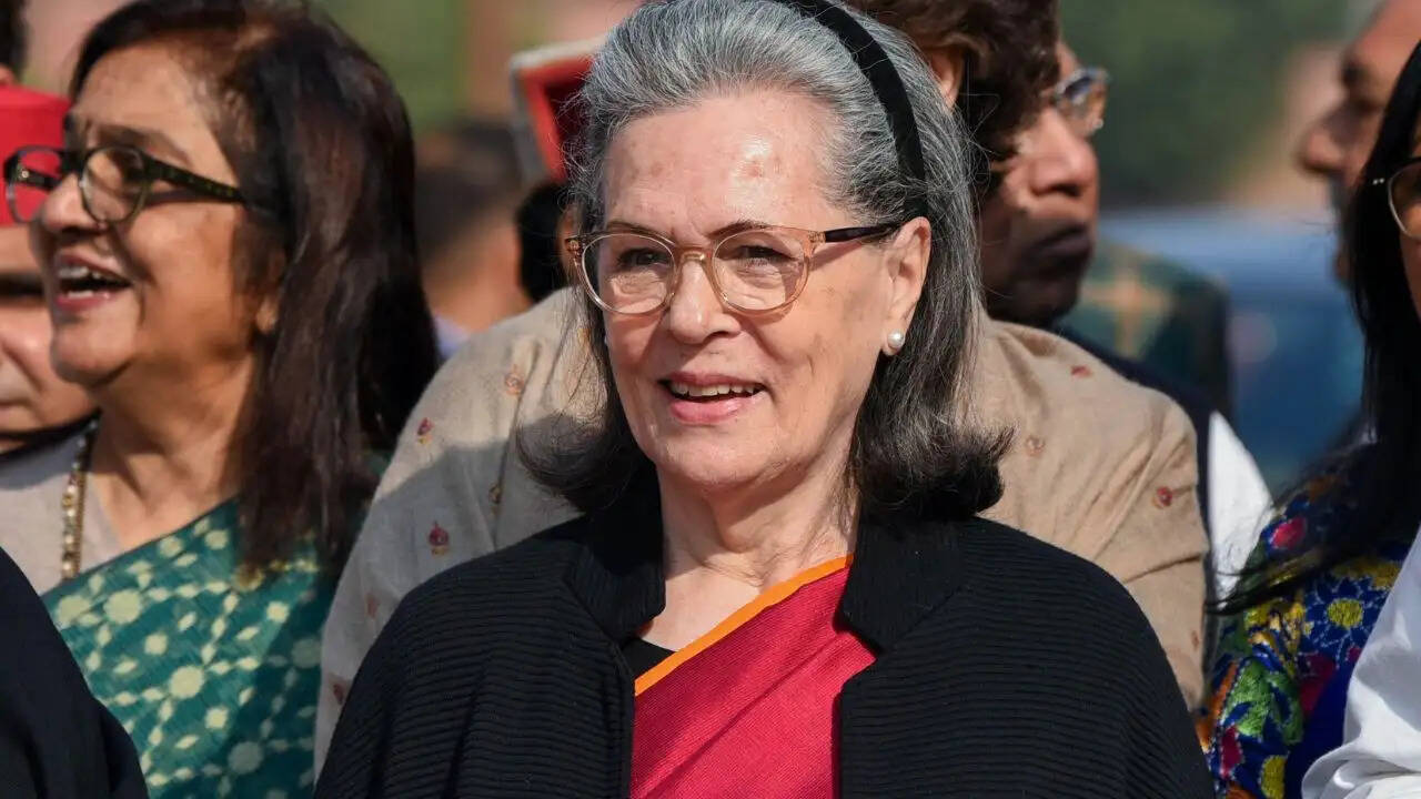 सोनिया गांधी अस्पताल में भर्ती, स्वास्थ्य स्थिर