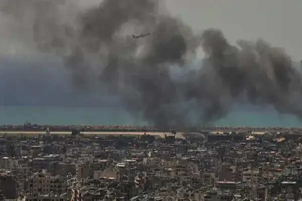 कतर के रस लाफान में मिसाइल हमले से ऊर्जा आपूर्ति पर खतरा