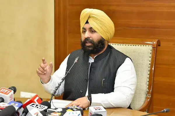 पंजाब में शिक्षा क्रांति: 400 करोड़ रुपये का डिजिटलीकरण प्रोजेक्ट