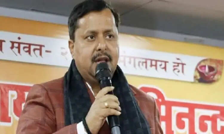 नितिन नवीन और नीतीश कुमार ने बिहार विधानसभा अध्यक्ष को सौंपा इस्तीफा