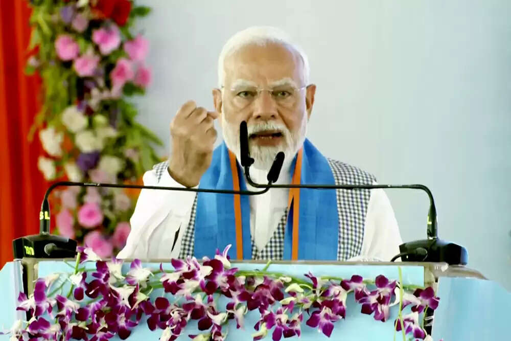 सोमनाथ में पीएम मोदी का भव्य स्वागत, सांस्कृतिक कार्यक्रमों की धूम