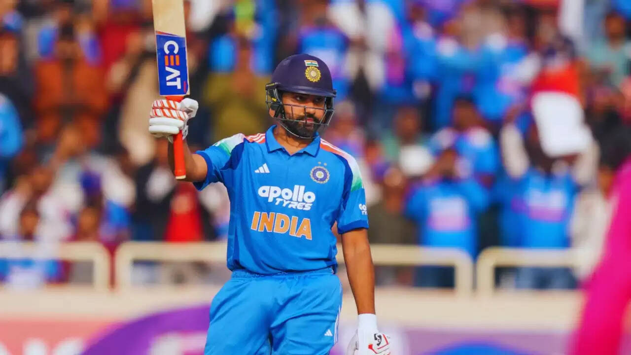 रोहित शर्मा ने अंतरराष्ट्रीय क्रिकेट में 20,000 रन का मील का पत्थर पार किया, जानें उनके रिकॉर्ड्स