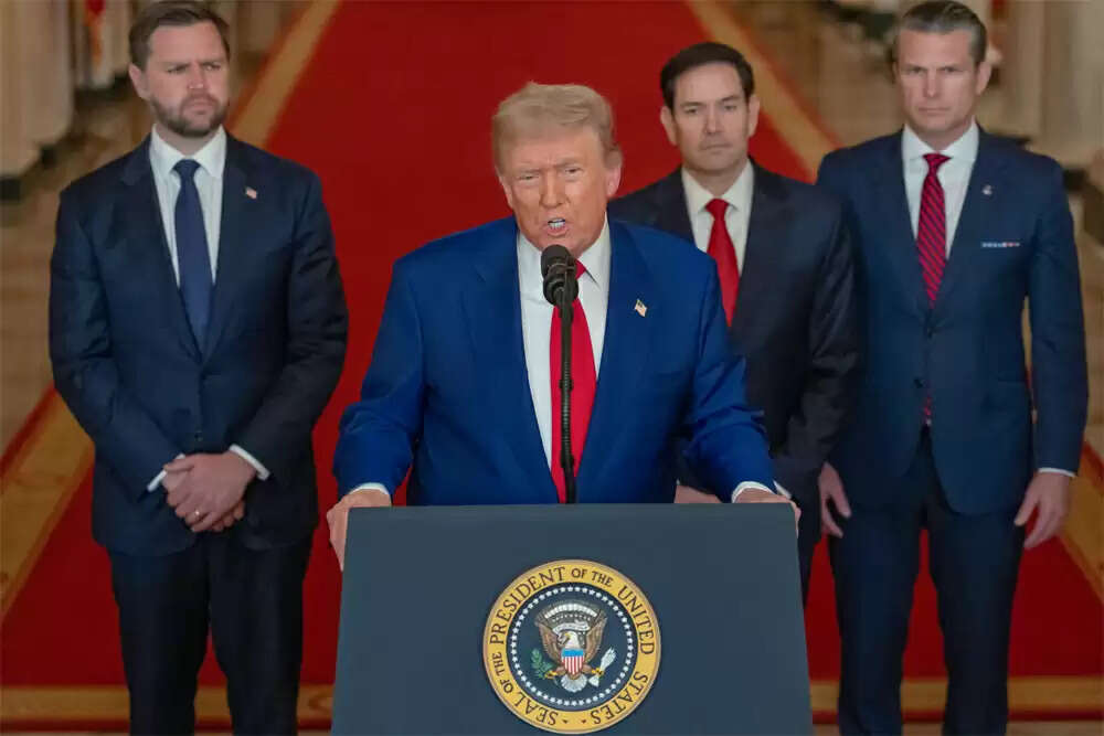 अमेरिका की सैन्य शक्ति और वैश्विक राजनीति में बदलाव