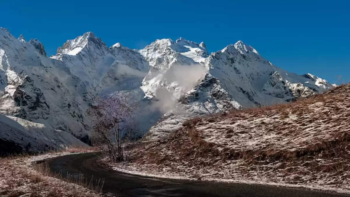 हिमाचल प्रदेश के छुपे हुए गांव: मानसून में यात्रा के लिए बेहतरीन स्थल