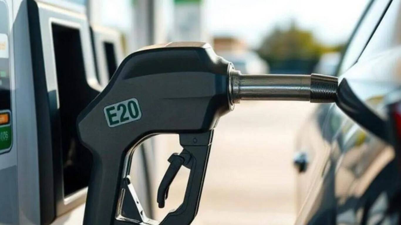 E20 पेट्रोल: किसानों के लिए एक नई आर्थिक संभावना