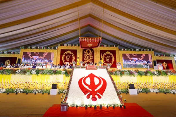 दिल्ली में गुरु तेग बहादुर की शहादत पर सार्वजनिक अवकाश की घोषणा