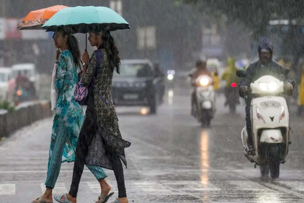 राष्ट्रीय राजधानी क्षेत्र में मौसम में बदलाव, हल्की बारिश की संभावना