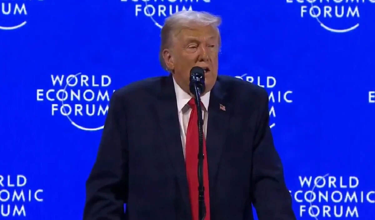 डोनाल्ड ट्रम्प का दावोस में आर्थिक उपलब्धियों पर जोर