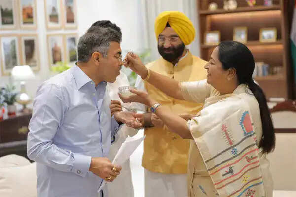 सीएम रेखा गुप्ता ने पश्चिम बंगाल और असम में भाजपा की जीत पर खुशी जताई