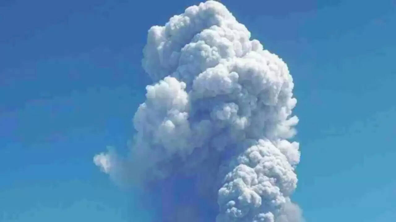 एथियोपिया से आई ज्वालामुखीय राख का असर: भारत में उड़ान संचालन पर क्या है स्थिति?