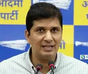 दिल्ली में आम आदमी पार्टी के नेता सौरभ भारद्वाज के कार्यालय पर ED की छापेमारी