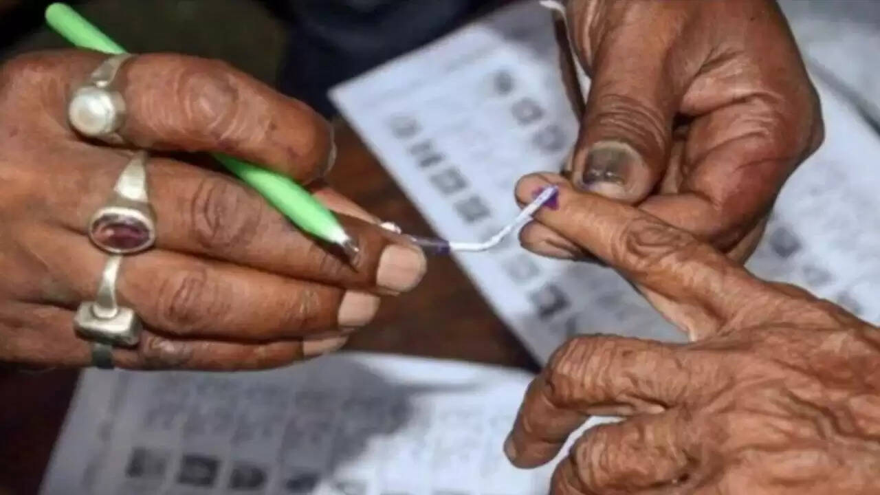उत्तराखंड हाई कोर्ट ने चुनावों की पारदर्शिता पर जोर दिया