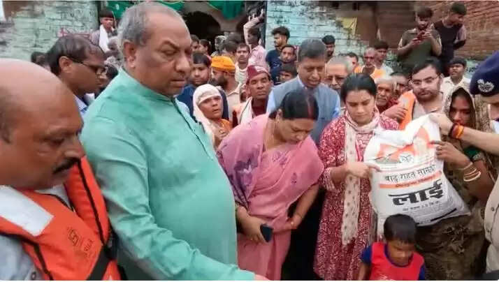 संजय निषाद का विवादास्पद बयान बाढ़ पीड़ितों के बीच वायरल