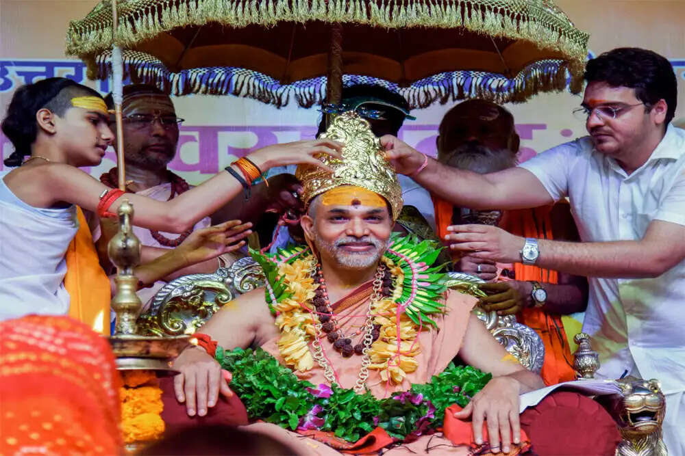 उत्तर प्रदेश में साधु संतों के बीच बढ़ता धार्मिक विभाजन