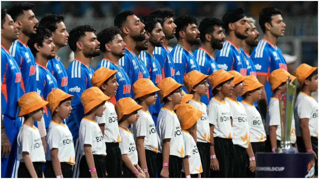 भारत ने टी20 वर्ल्ड कप 2026 के फाइनल में जगह बनाई, बॉलीवुड सितारों ने मनाया जश्न