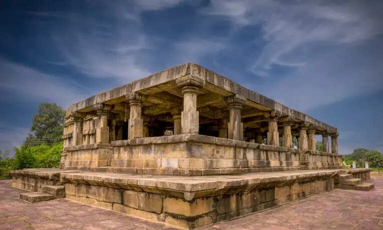 छग : बारसूर का बत्तीसा मंदिर अद्भुत शिल्पकला का प्रतीक