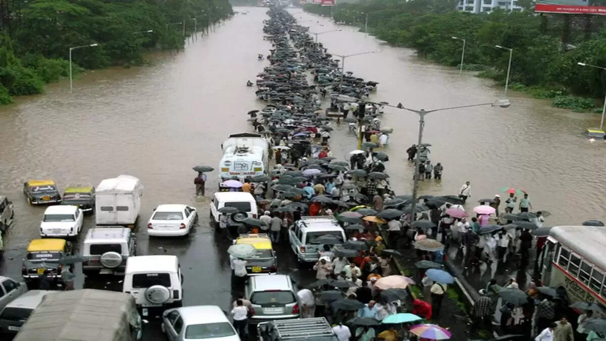 मुंबई में 26 जुलाई 2005 की बाढ़: एक भयावह याद