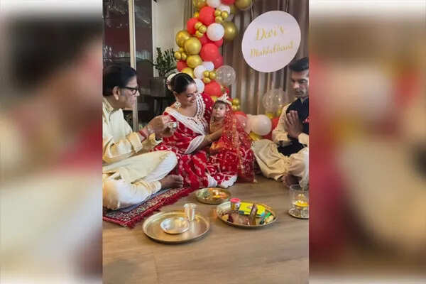 बिपाशा बसु ने पिता को खास अंदाज में जन्मदिन की शुभकामनाएं दीं