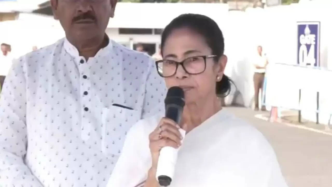 दुर्गापुर गैंगरेप मामले पर ममता बनर्जी के बयान ने बढ़ाई राजनीतिक हलचल