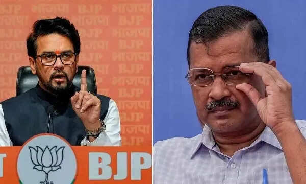 भारत-पाक क्रिकेट मैच पर सियासी विवाद: केजरीवाल और उद्धव ठाकरे की प्रतिक्रियाएँ