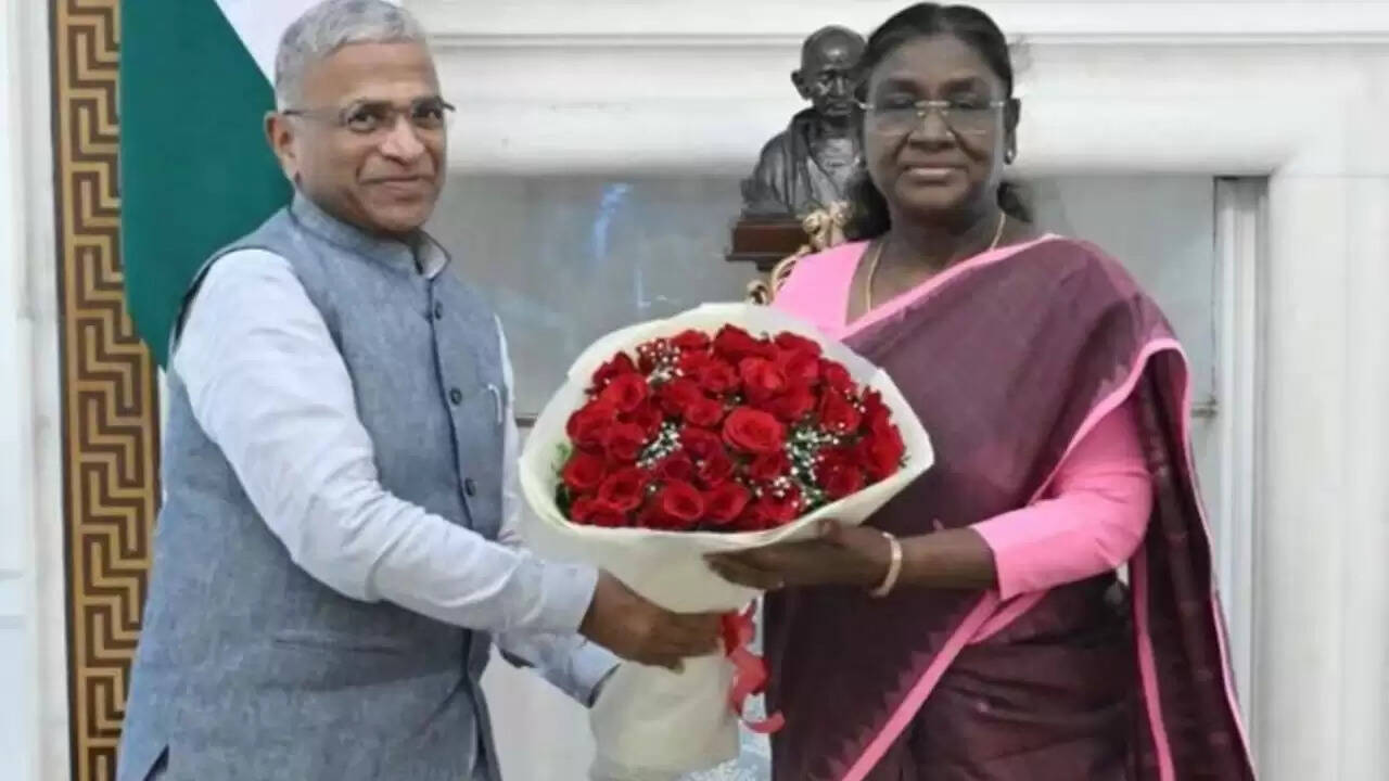 क्या हरिवंश नारायण सिंह बनेंगे नए उपराष्ट्रपति? जानें इस्तीफे के पीछे की सच्चाई