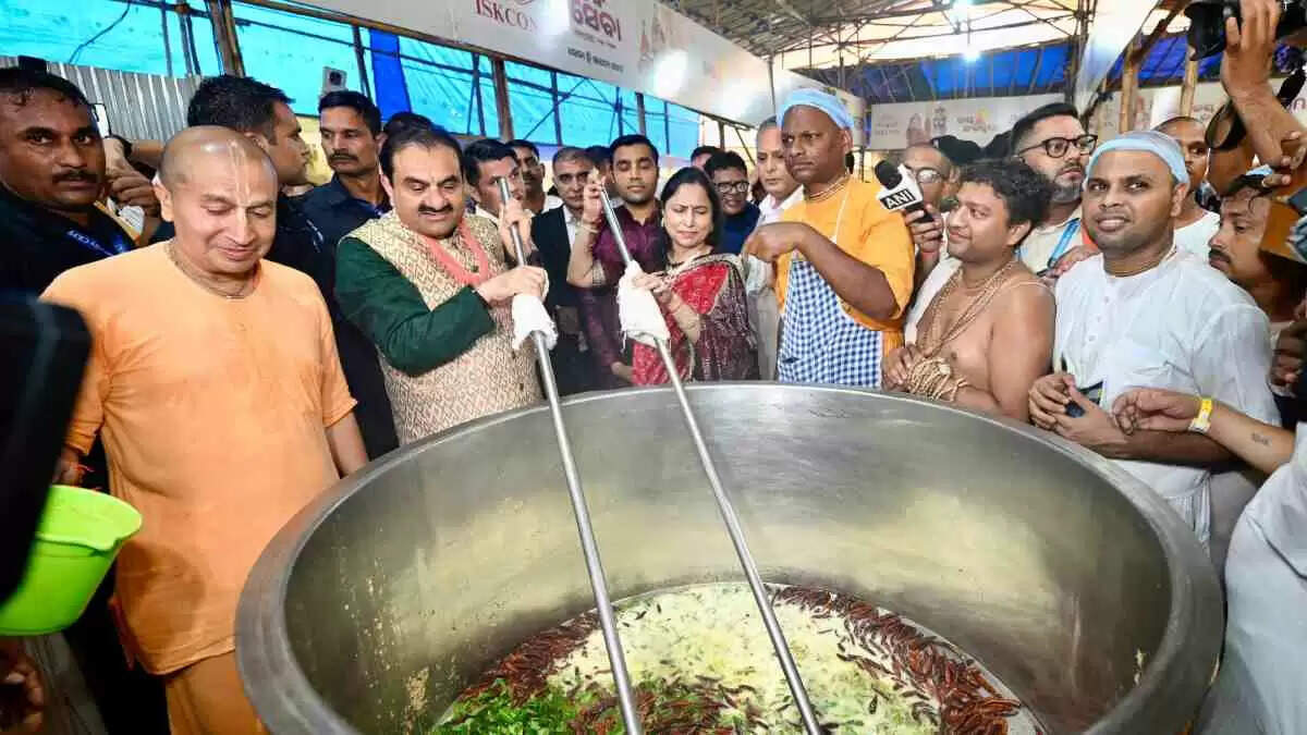 गौतम अडाणी ने रथ यात्रा 2025 में भाग लेकर भगवान जगन्नाथ के दर्शन किए