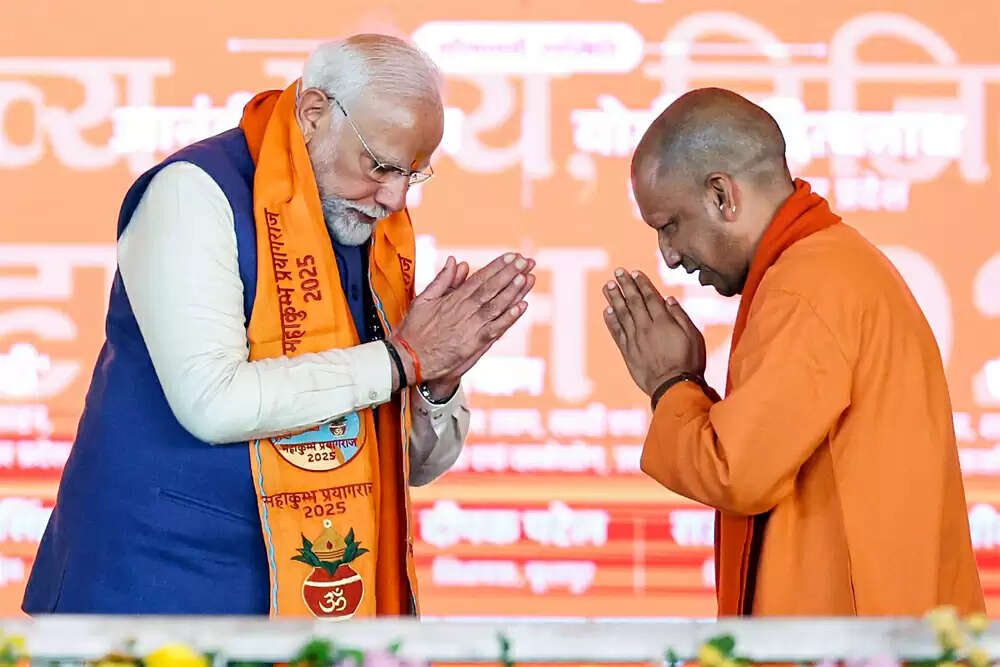 राजनीतिक हलचल: जगदीप धनखड़ और योगी आदित्यनाथ की स्थिति पर चर्चा