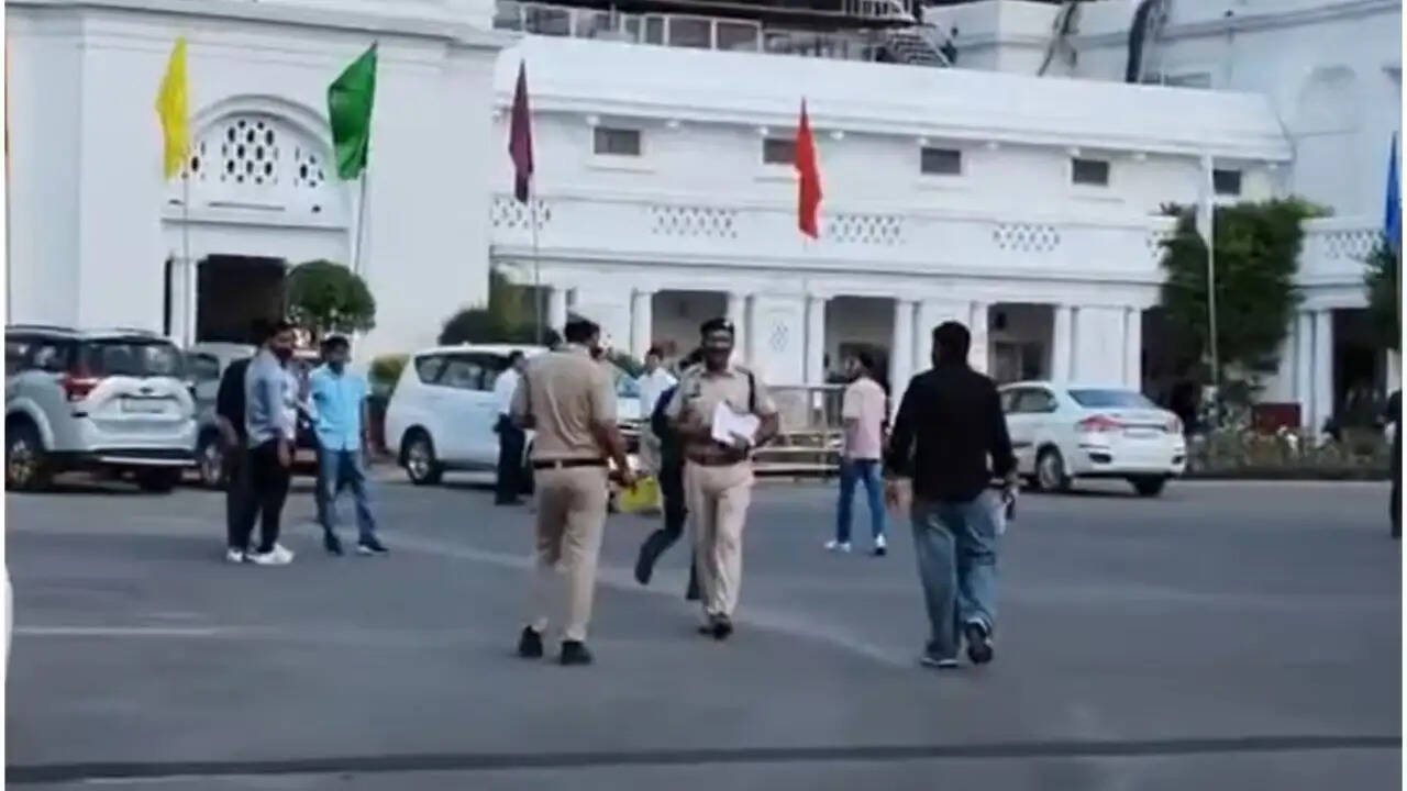 दिल्ली विधानसभा को बम से उड़ाने की धमकी: सुरक्षा एजेंसियों में हड़कंप