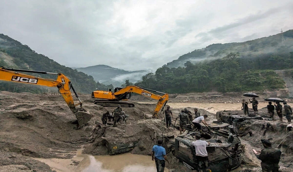 चिली की खदान में भूकंप से मजदूर की मौत, कई फंसे